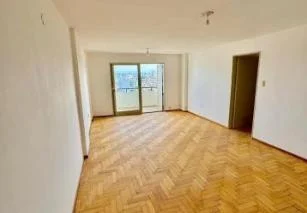 Venta de Departamento de Tres Dorm. en Barrio San Martin