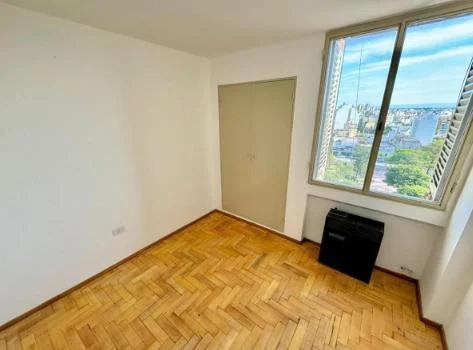 Venta de Departamento de Tres Dorm. en Barrio San Martin