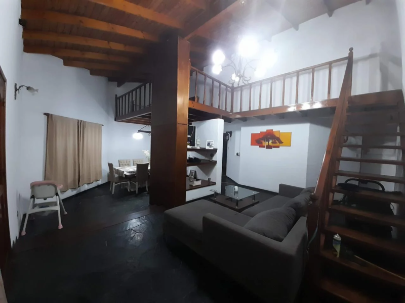 CASA QUINTA EN VENTA UBICADA EN CALLE HIPOLITO YRIGOYEN (OESTE) 820